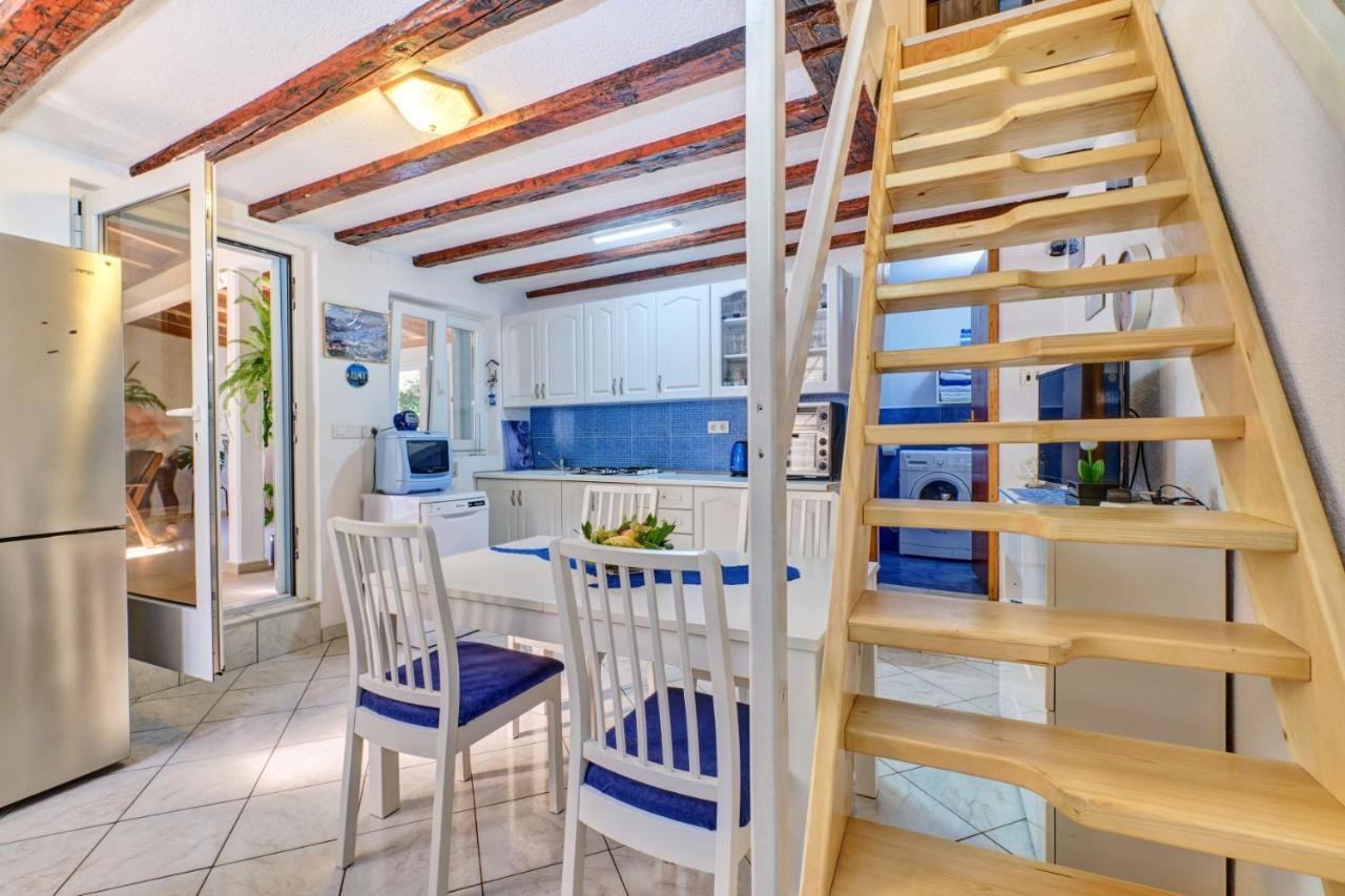 Apartmani Rukonic Aleksandar เนเรซีน ภายนอก รูปภาพ