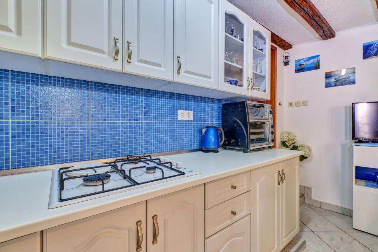 Apartmani Rukonic Aleksandar เนเรซีน ภายนอก รูปภาพ